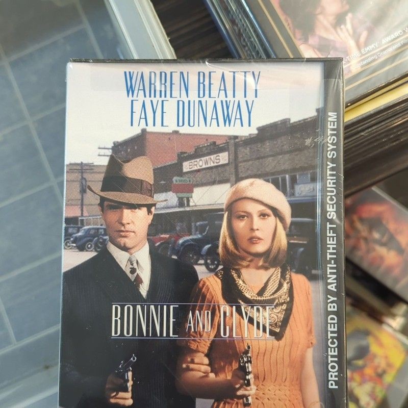 Bonnie and Clyde (Warner Bros. DVD 1995) Faye Dunaway, Warren Beatty, 1967 85391