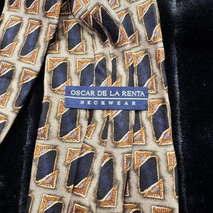 Oscar de la Renta Tie Classic Geometric Pattern Blue Gold Silk Pre-Owned Good Co 3