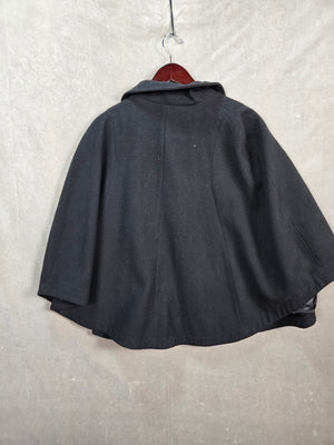 Via Spiga Women's Black Sleeveless Collared Cape Jacket L XL Good Condition 3