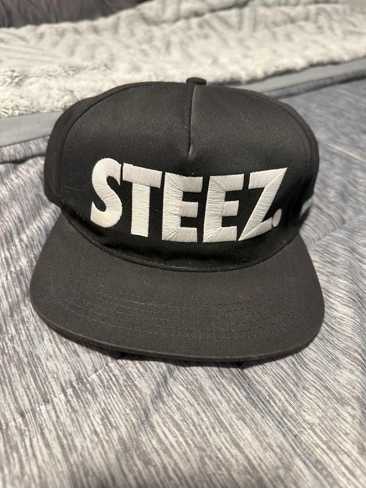 10 x Fitted Hat Lot: Undefeated, Never Satisfied, PLAYER, Steez, WET, B, Irate +