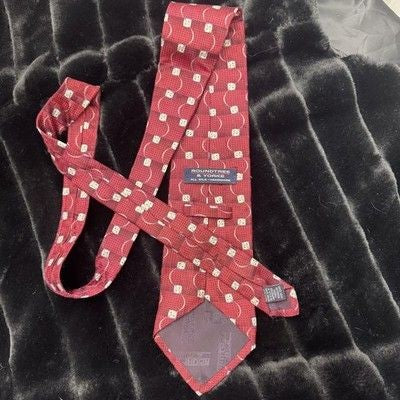 Roundtree & Yorke Tie Mens Burgundy Red Silk Geometric Pattern Handmade Classic