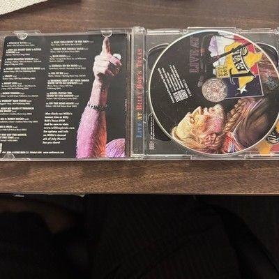 Willie Nelson Live at Billy Bobs Texas CD Bonus DVD Country Music Very Good