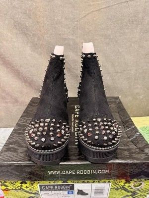 Cape Robbin Ankle Boots Womens Size 8 Black Spiky Studded Chelsea Lug Sole 1