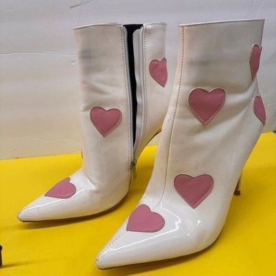 White Patent Leather Stiletto Ankle Boots Pointed Toe Pink Hearts Pre-Owned Good