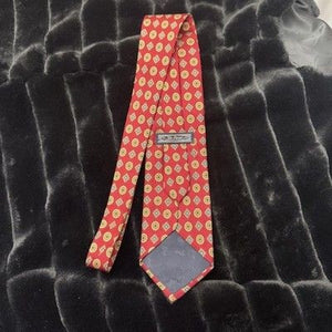 Gap Premium Tie Mens Classic Red Geometric Pattern 100% Silk Made USA Necktie 1