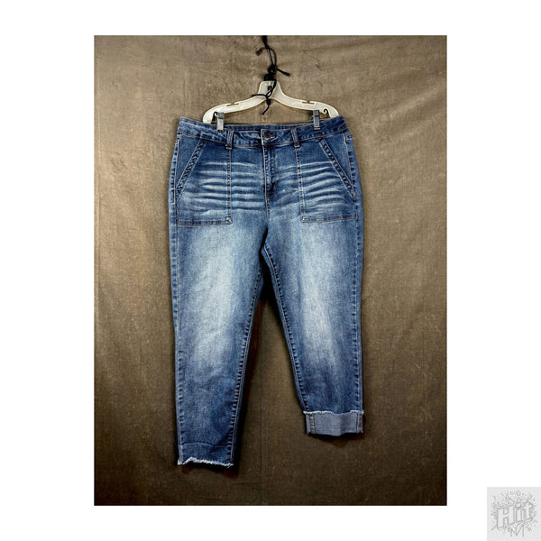 Aéropostale Boyfriend Women's Jeans Size 17 Medium Wash Distressed Ripped