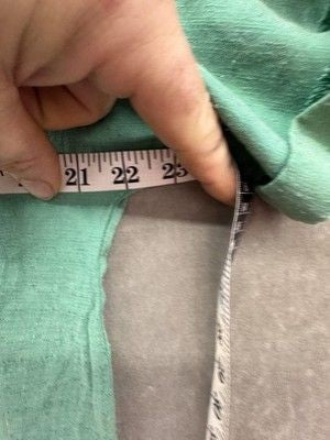 Beautiful Shirt Womens Large Green V Neck Short Sleeve Cuffed Lightweight Used 3