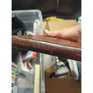 Jesus Calling by Sarah Young (2013, Leather) 4