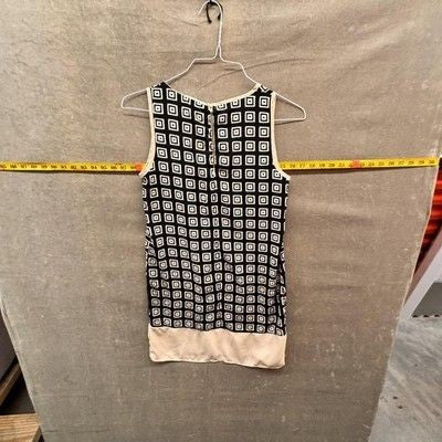 Love Culture Shirt Womens Medium Black White Geometric Sleeveless Blouse Top