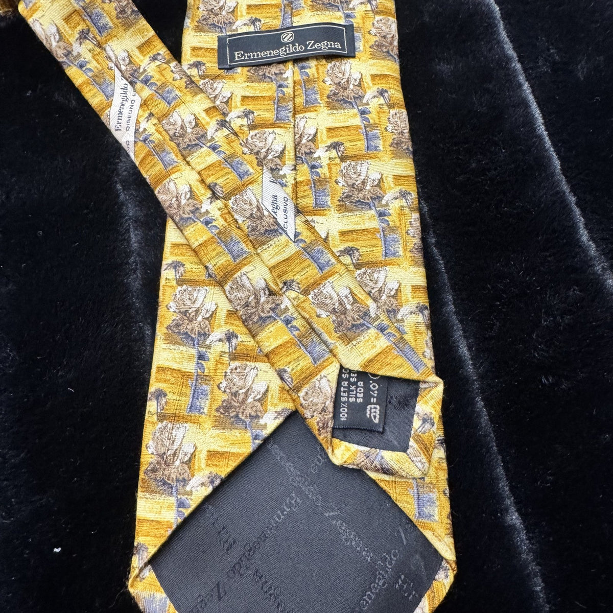 Ermenegildo Zegna Silk Floral Pattern Luxury Mens Necktie Pre-Owned Good