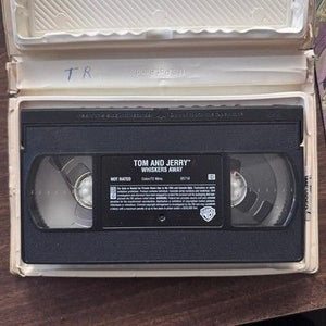 Tom and Jerry Whiskers Away VHS Tape 72 Minutes Not Rated 2