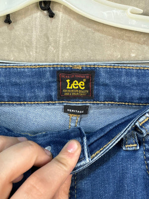 Lee Heritage Women Jeans Blue Medium Wash Size 11 Pre-Owned Frayed Hem 2