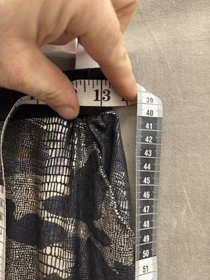 Camo Cropped Jogger Pants Womens Medium Black Silver Camouflage Metallic Stretch 2