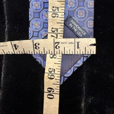 Cremieux Tie Classic Blue Geometric Silk Handmade USA Pre-Owned Good Condition