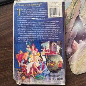 Walt Disney's Cinderella VHS Movie Classic Animated Film 1995 2
