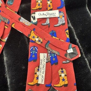 Vicky Davis Tie Mens Cowboy Boots Red Silk Novelty Western Print Pre-Owned Good 2