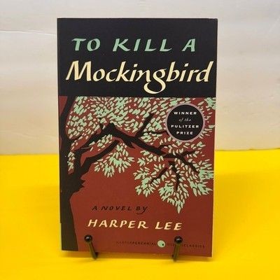 To Kill a Mockingbird Harper Lee Paperback Harper Perennial Modern Classics