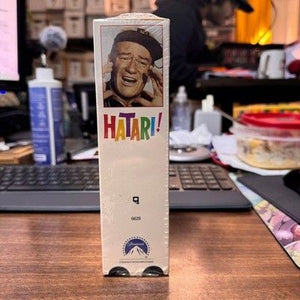 Hatari John Wayne VHS Movie Paramount Pictures 1962 Adventure Film Very Good 3