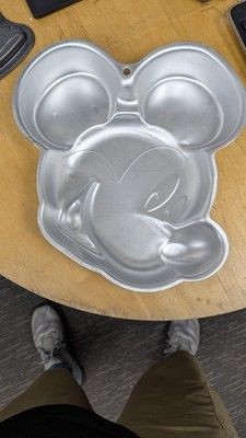 WILTON Disney Mickey Mouse Clubhouse Cake Pan / Baking Mold (2105-7070) 3