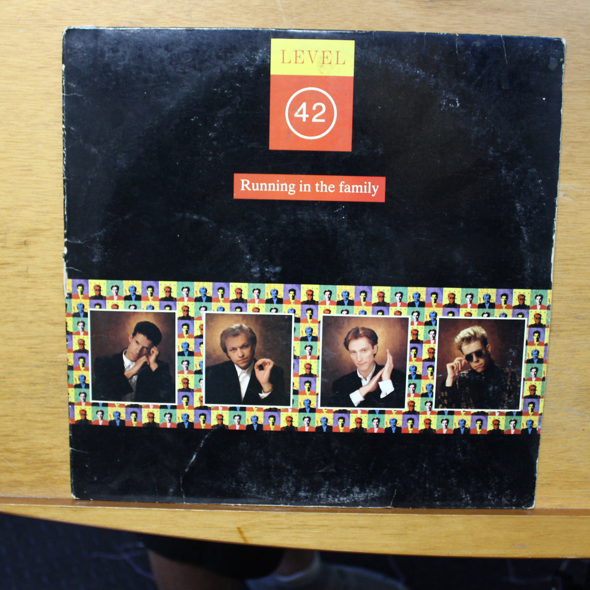Level 42 Running in the family LP Polydor 423 831 593-1