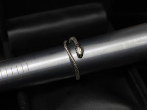 Set of Silver Rings and Bracelet with Sparkling Details 4