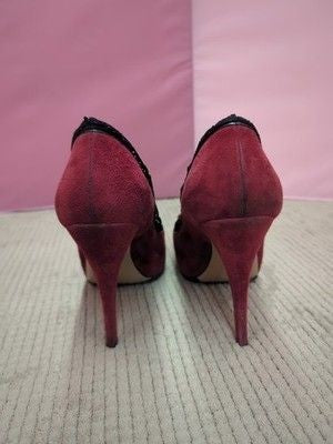 Vintage Valentino Garavani Red Suede Peep Toe Bow Pumps – Size 38.5 (US 8) 5
