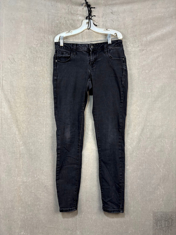Black Skinny Jeans with Classic Five-Pocket Design