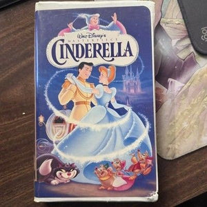 Walt Disney Cinderella VHS Movie Classic Animated Film 1995 Good Condition 1