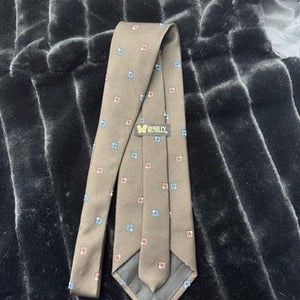 Vintage Wembley Mens Square Pattern Necktie Made USA Pre-Owned Good Condition 4