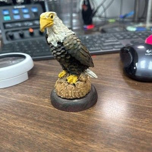 Vintage the Gray Rock Collection by Amy & Addy. American Eagle Statue. 5” Tall 2