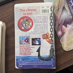 Tom and Jerry Whiskers Away VHS Tape 72 Minutes Not Rated 3