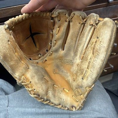 Vintage Brooks Robinson Baseball Glove.. Rawlings. USA.. KM702.. Nice….