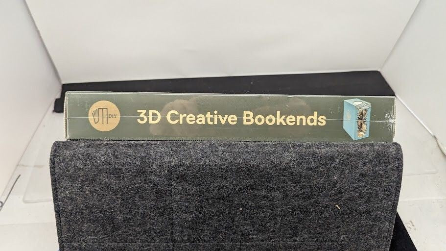 Rolife Magic House LED Creative Book Nook 3D Creative Bookends TGB03