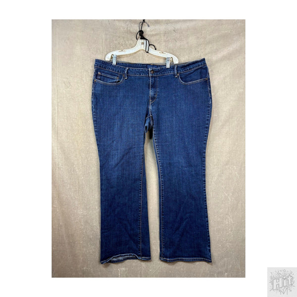 Levi's 524 Bootcut Women's Jeans Size 24W/38 Dark Wash