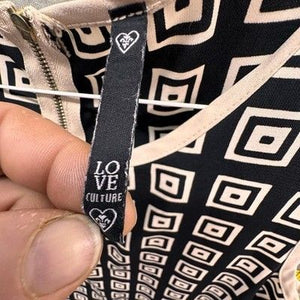 Love Culture Womens Shirt Medium Black White Geometric Sleeveless Top Pre-Owned 4