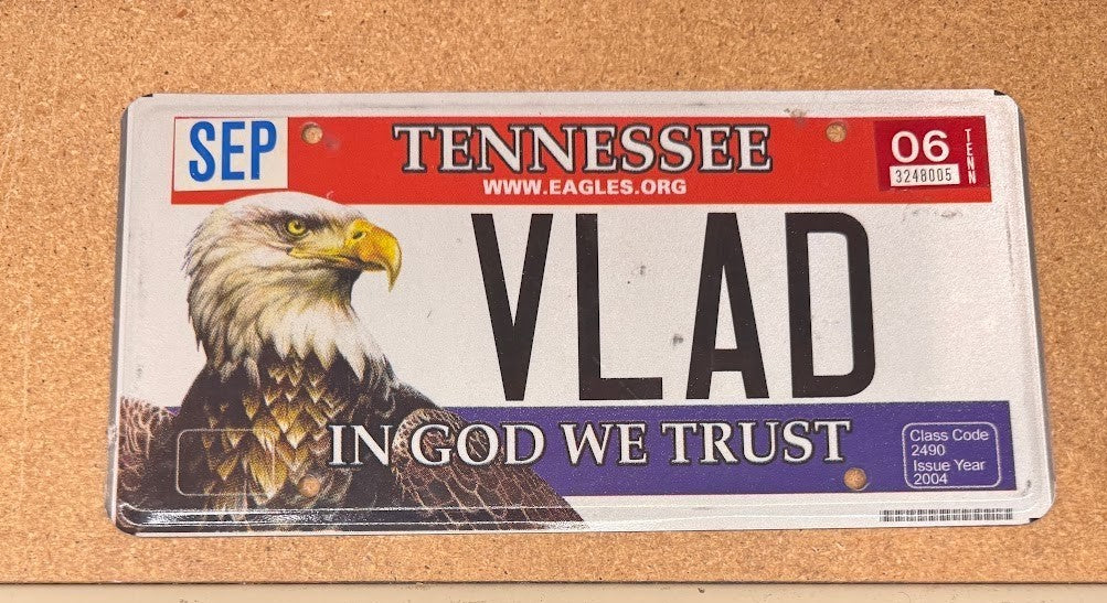 SUPER RARE Vintage 2006 Tennessee EAGLE License Plate IN GOD WE TRUST - # VLAD -