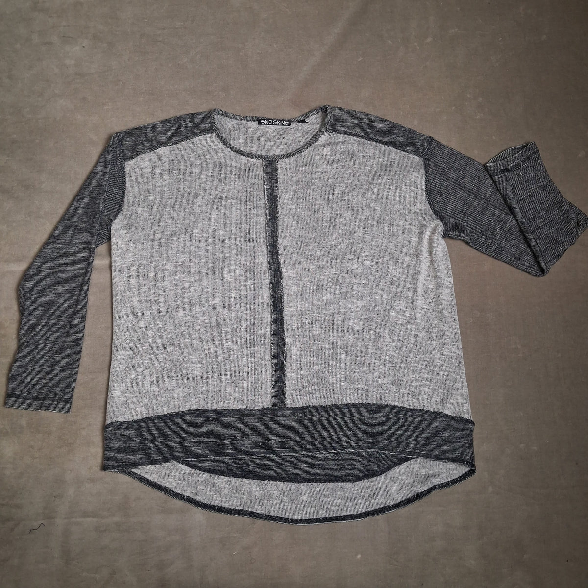 SNOSKINS Women's Gray Colorblock Hi Low Pullover Sweater Size L